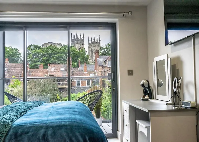 The Quadrant - The King Suite